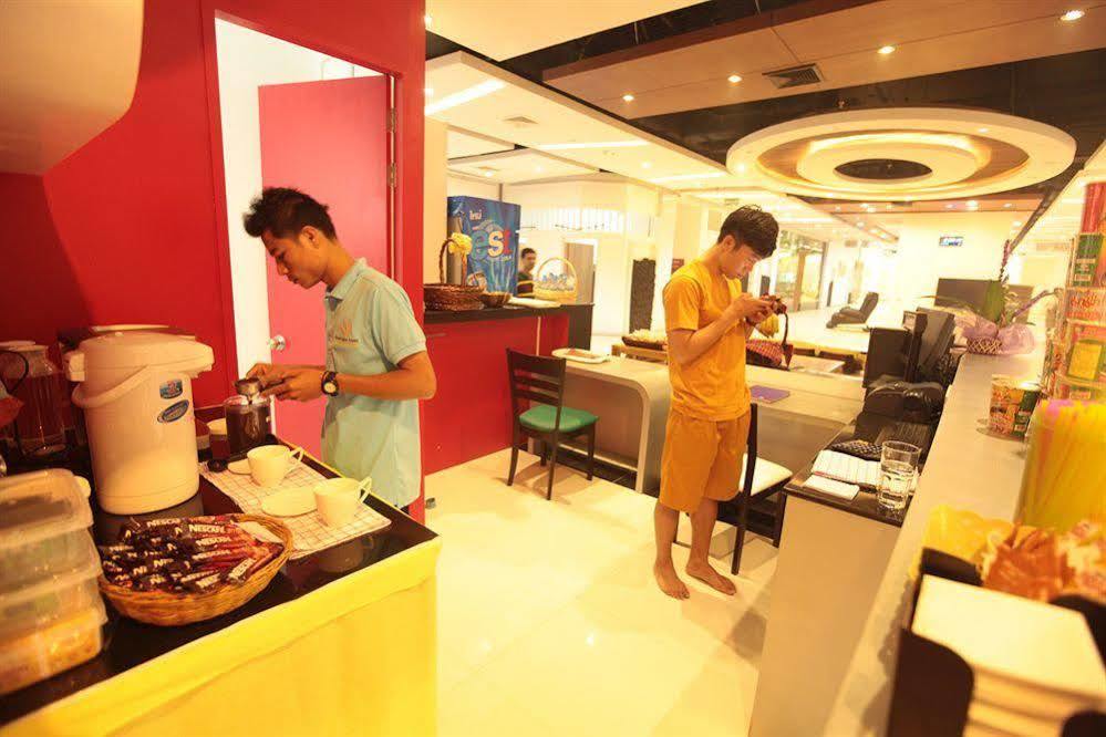 Capsule Hostel Patong Eksteriør billede